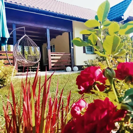 Wczasymazurskie - Domek Caloroczny Lawenda Mazury- Balia